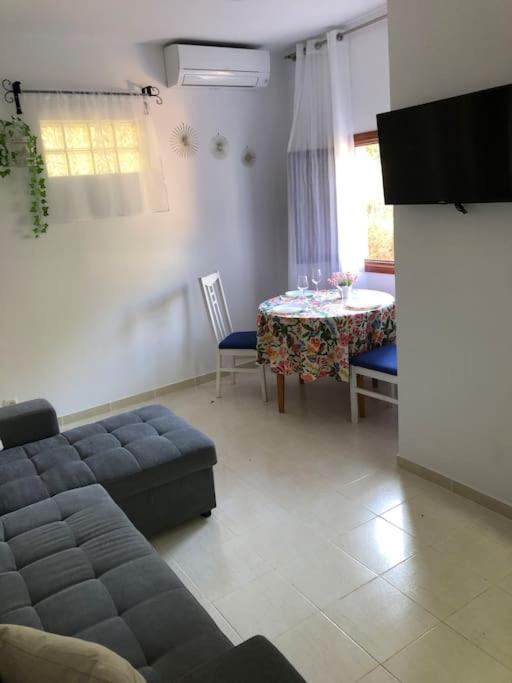 カルプCasa Con Piscinaアパートメント エクステリア 写真