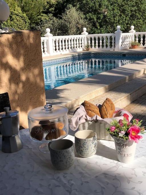 カルプCasa Con Piscinaアパートメント エクステリア 写真